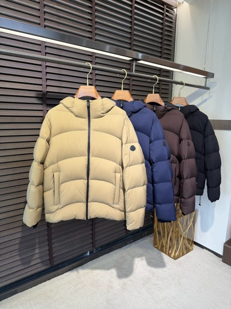 몽클레르 후드 쇼트 패딩 재킷 - 페라가모 패딩 레플 참고 이미지